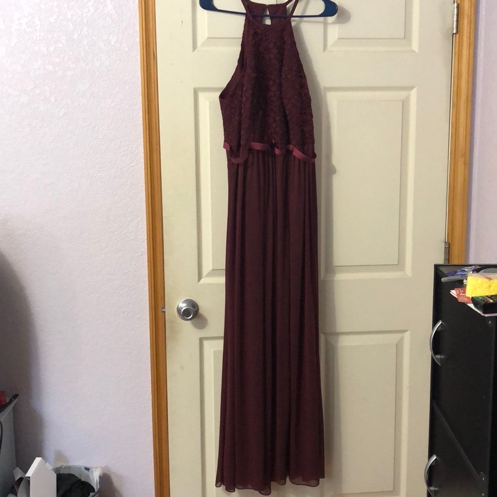 David’s Bridal bridesmaid’s dress - Picture 2 of 6